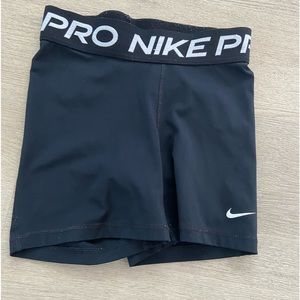 Women Nike Pro